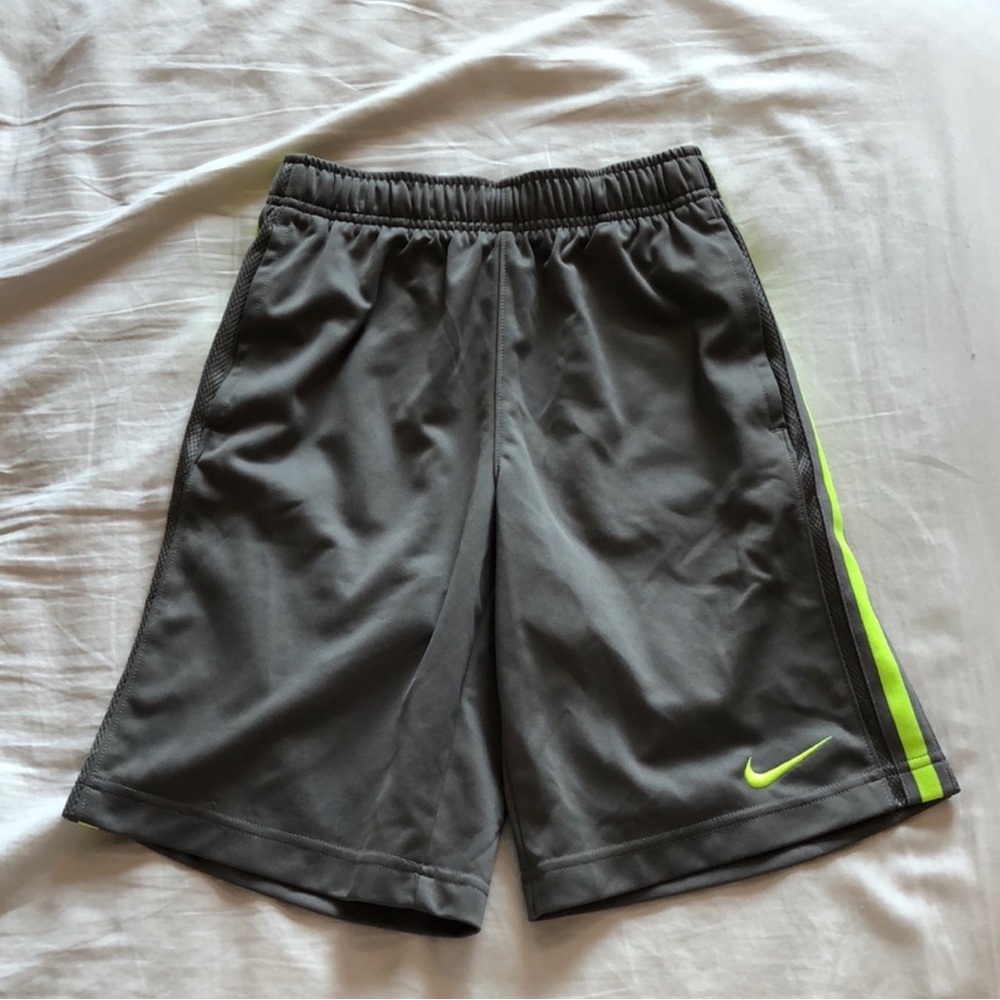 Boys Nike shorts- size medium